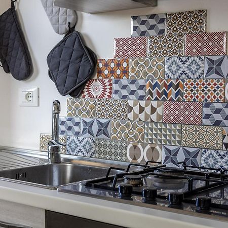 Radio Guest House Intero Appartamento Moderno A Trastevere Рим Экстерьер фото