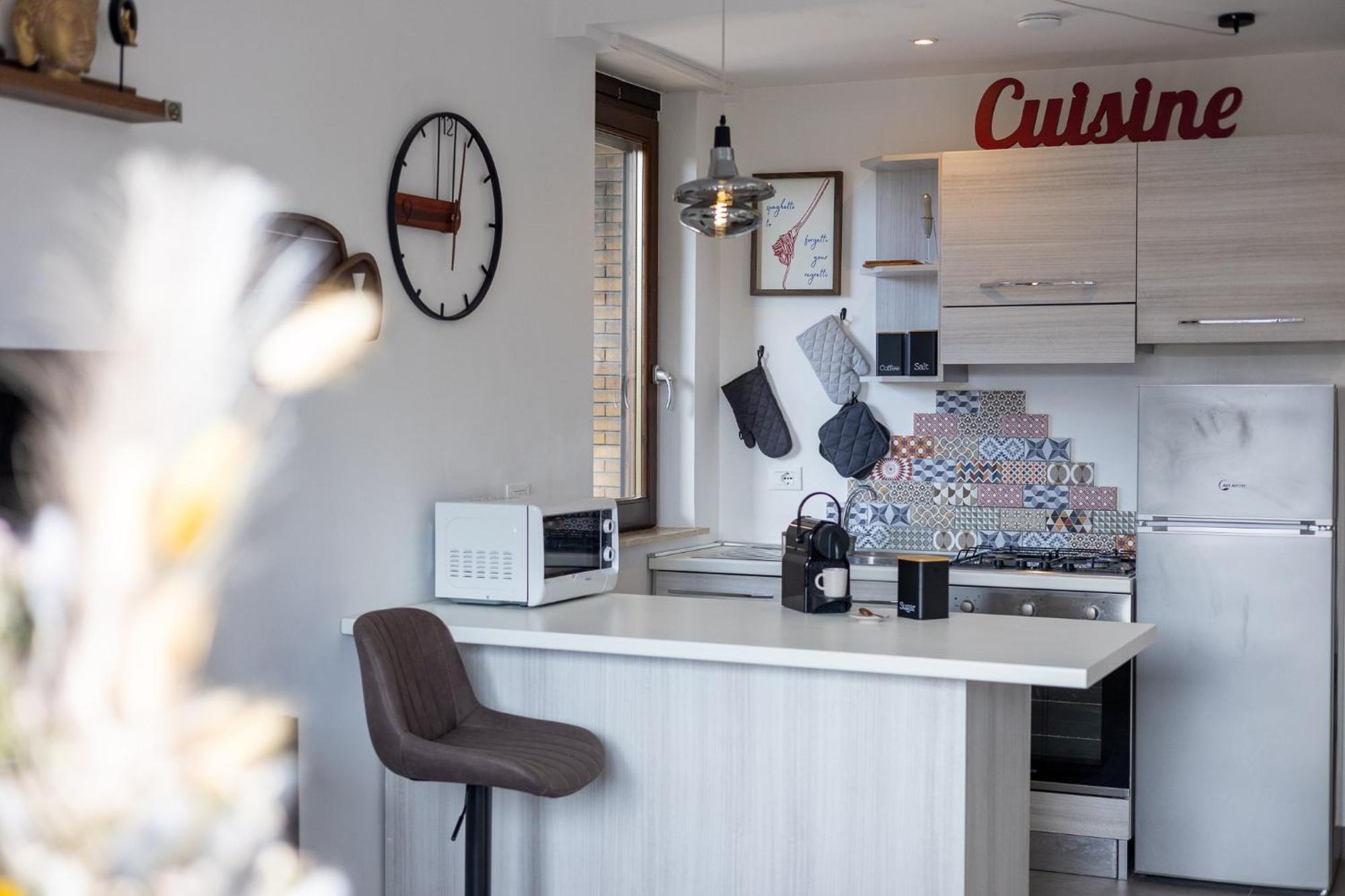 Radio Guest House Intero Appartamento Moderno A Trastevere Рим Экстерьер фото